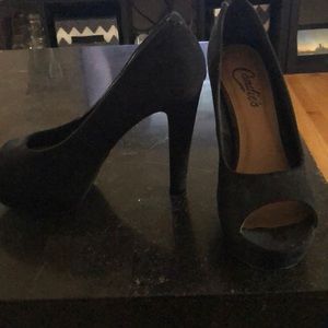Candies black heals